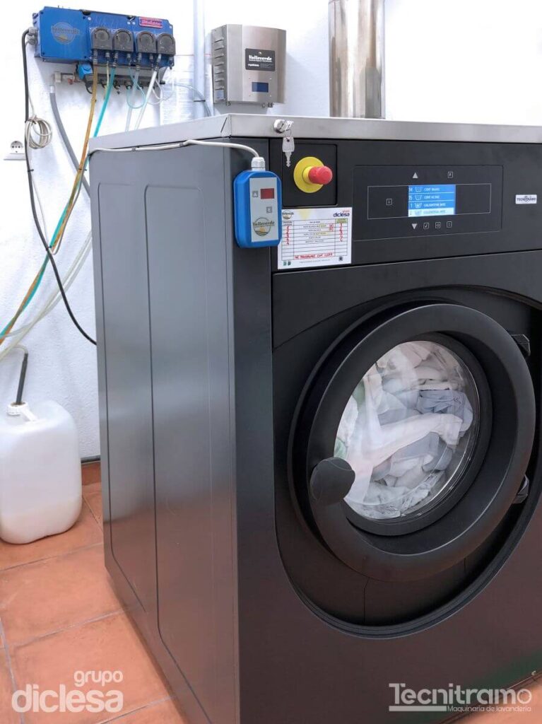 New washing machine for the Resd. San Antonio de Padua